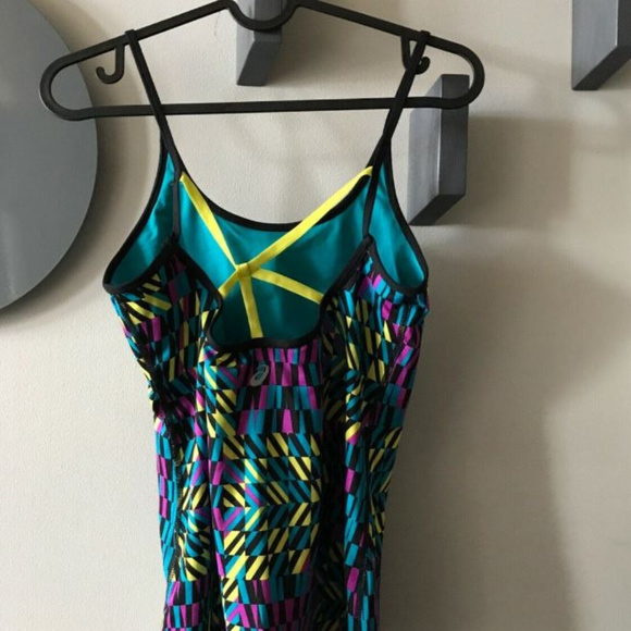 ASICS Women's Illusion Cross back Print Tank - Picture 6 of 6